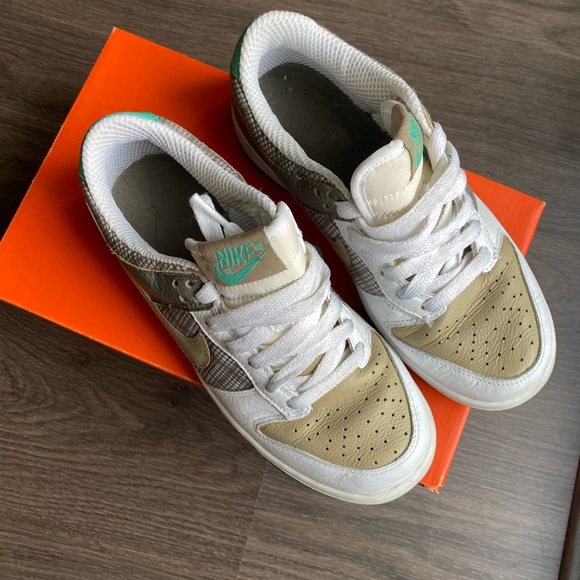 Nike Dunk Low White/Tweed/Bronzed-Olive - US6 - Picture 3 of 5